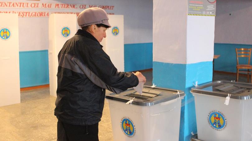 uploads/elections/2016/11/13/59(810,455).jpg
