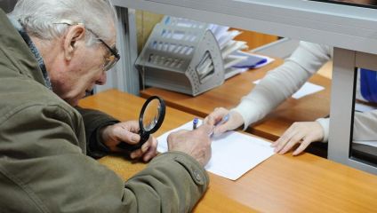 Concediul de maternitate și cel paternal, incluse în stagiul de cotizare. Reglementări noi la stabilirea pensiei