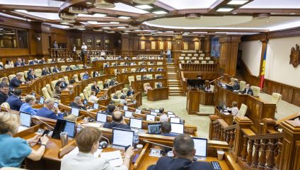 Vom avea ofițeri de informații financiare. Document votat în două lecturi