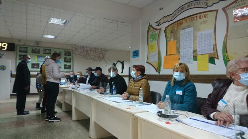 uploads/elections/2020/11/03/448(810,455).jpg